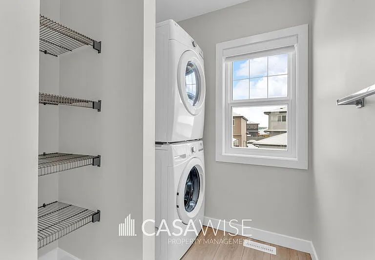 1059G Berg Pl #GS — Photo 16