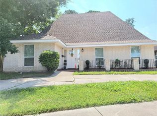3013 Transcontinental Dr, Metairie, LA 70006
