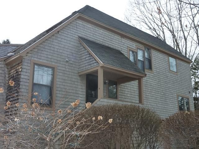 2nd image of 4 Winslow Pl #4