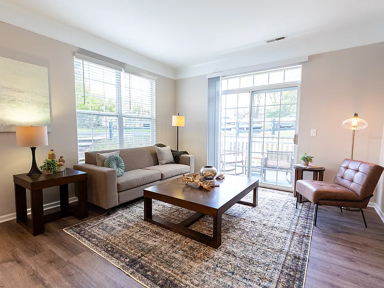 Chestnut Hill Apartments — Photo 27