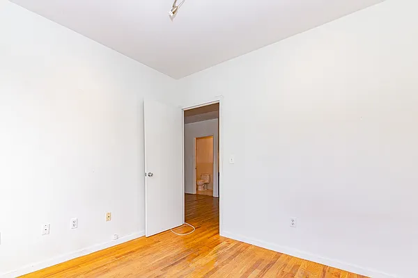 Rented by MySpaceNYC | media 17