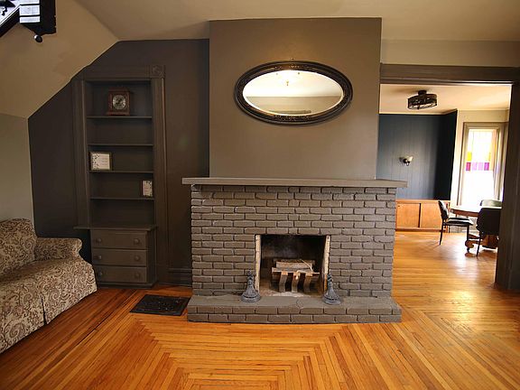 5th image of 503 East St