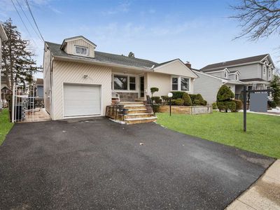 827 Oliver St, Woodmere, NY, 11598