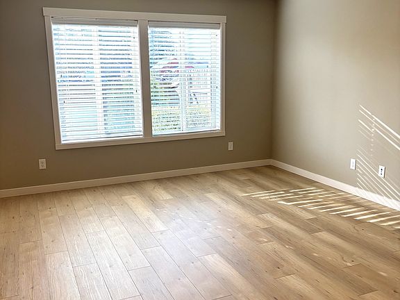 5th image of 3814 NE 87th Pl