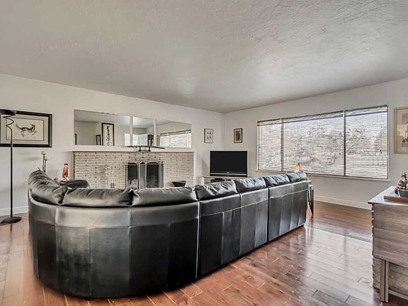 5th image of 1930 E Siggard Dr