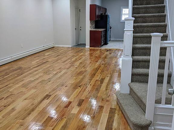 3rd image of 104 Saint 87 Ave
