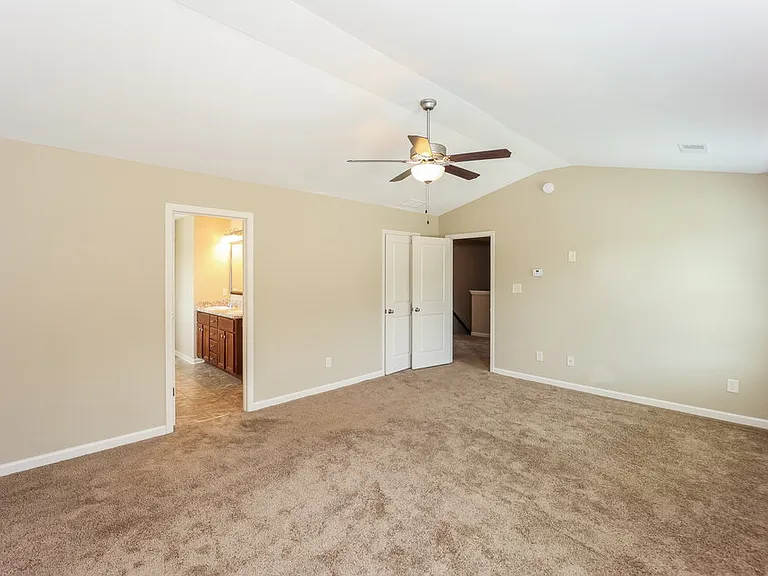 114 Saint Charles Pl — Photo 10