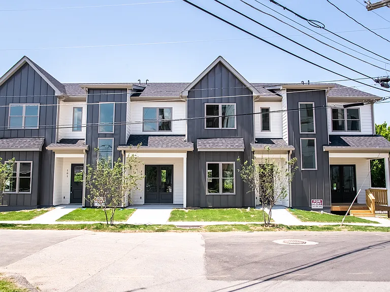 109 Stringer St #101 — Photo 1