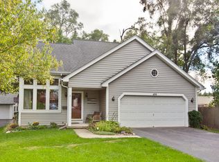 499 Park Ct, Fox River Grove, IL 60021