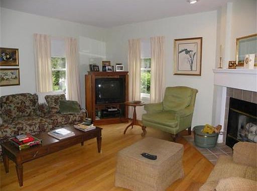 4th image of 5 Dogwood Cir