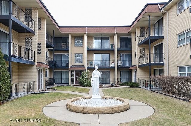 1st image of 5024 N Austin Ave APT 2E