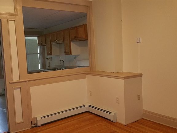 3rd image of 3311 7th Ave