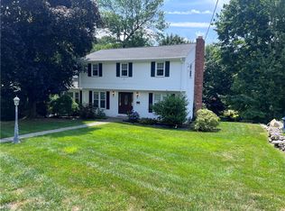 79 Rockridge Rd, Lincoln, RI 02865