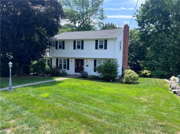 79 Rockridge Rd, Lincoln, RI 02865