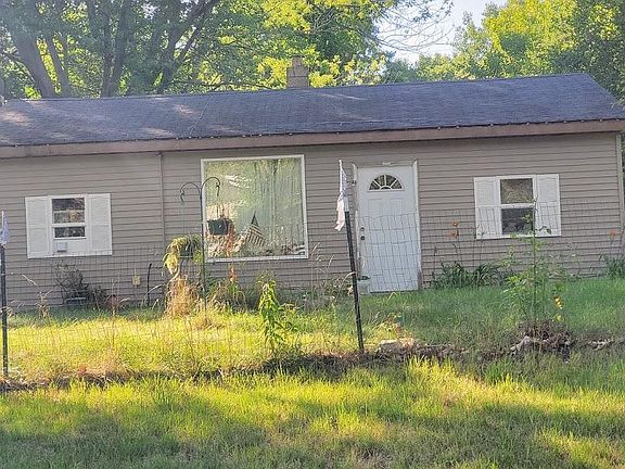 2nd image of 1196 Summer St
