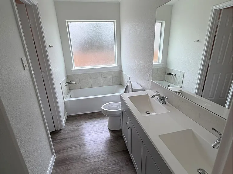 2205 Highland Crossing Dr — Photo 13