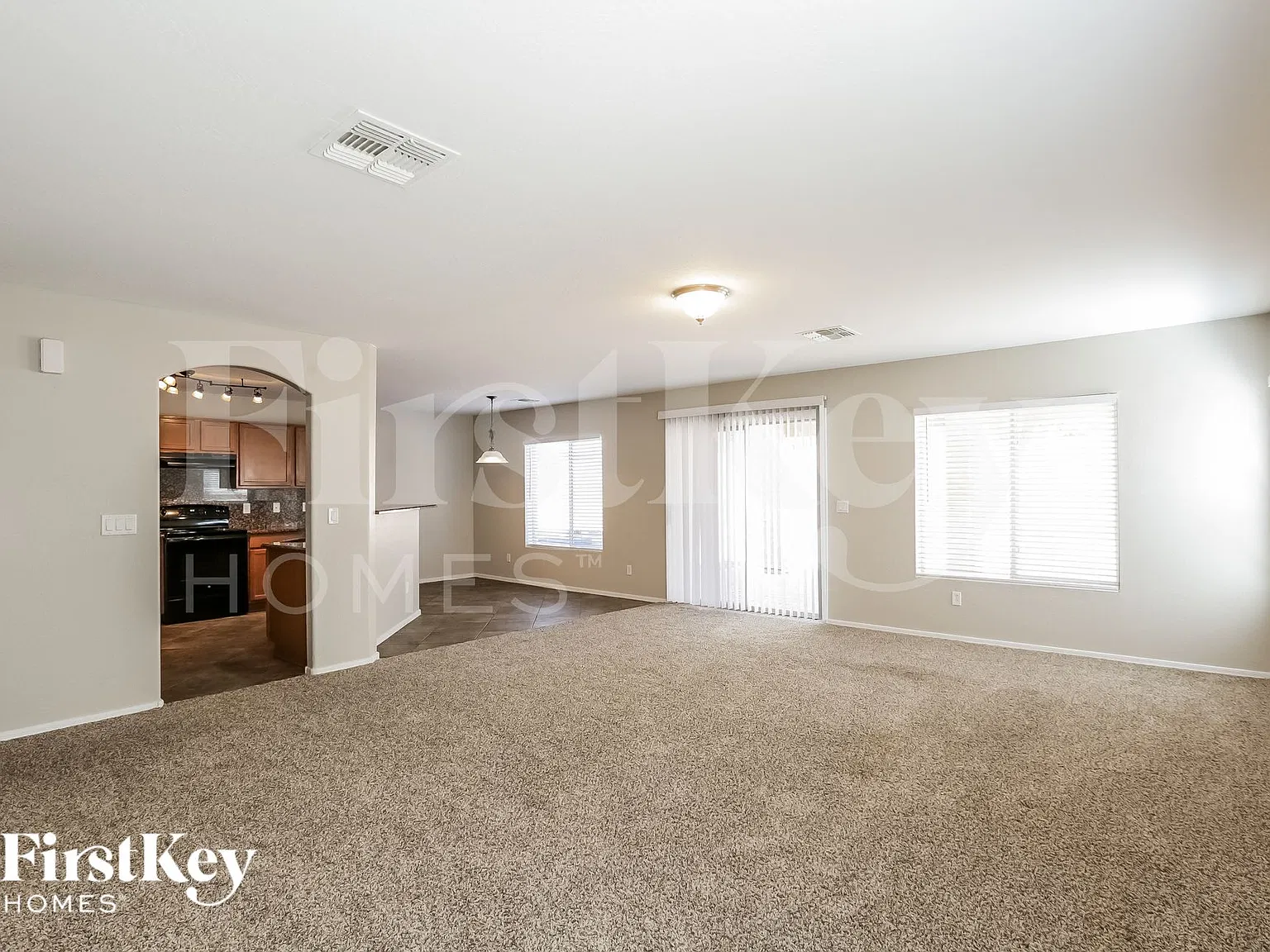 5 bed, 3.0 bath, 2267 sqft, $2,515 — Photo 4