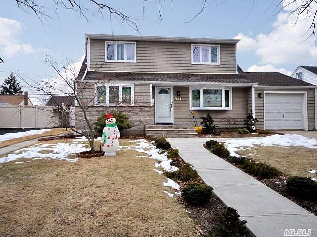 1st image of 731 Woodside Dr