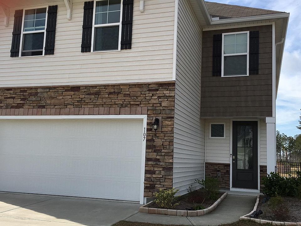 1st image of 107 Greenwich Dr