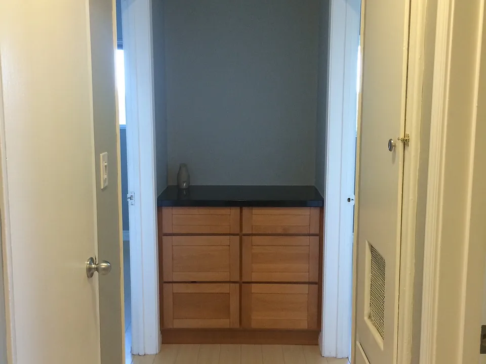 2 Adjacent Bedrooms at End of Hall