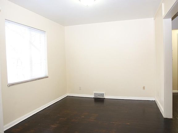 2nd image of 4994 N High St APT D2