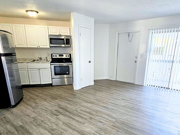 4th image of 519 W Kalmia Dr APT 7
