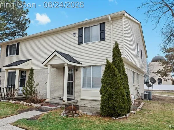2092 Orchard Crest St, Shelby Township, MI 48317