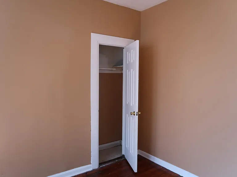 21 Edgewood St #1S — Photo 9