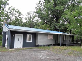 28 W Bradford Rd, Midland, MI 48640