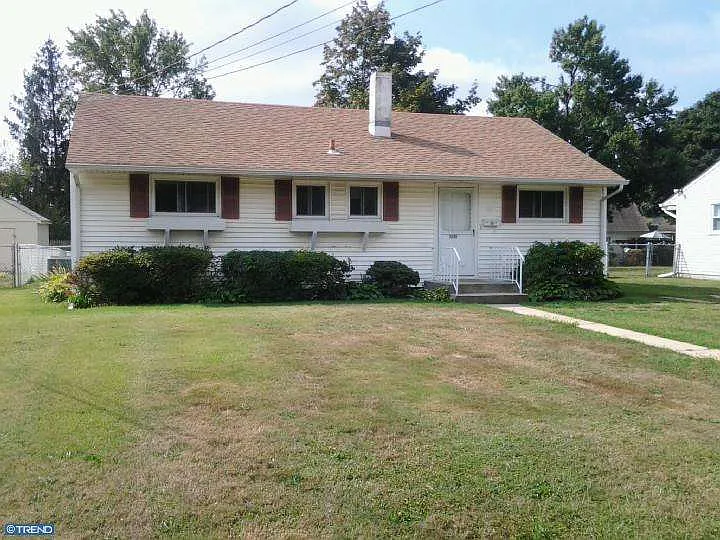2035 S Olden Ave photo 1