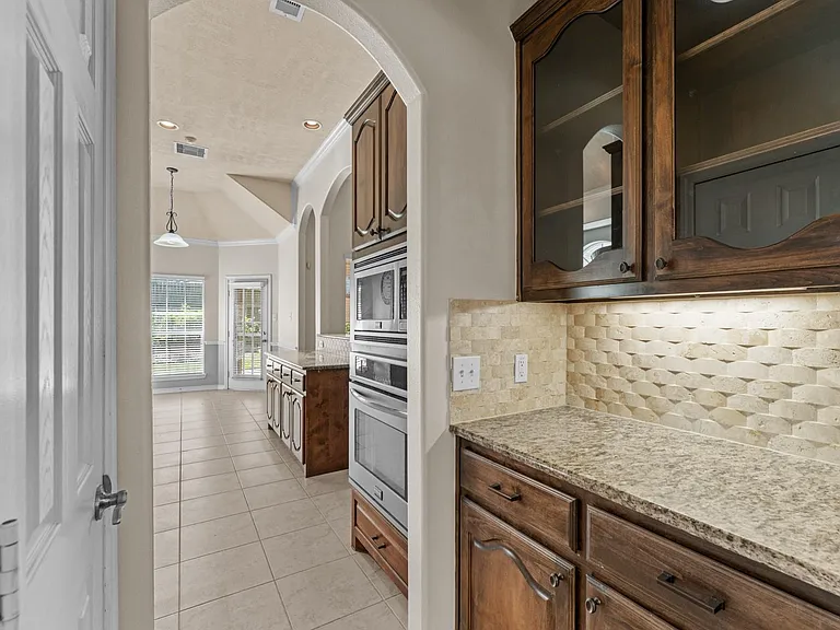 20698 Oakhurst Meadows Dr — Photo 8