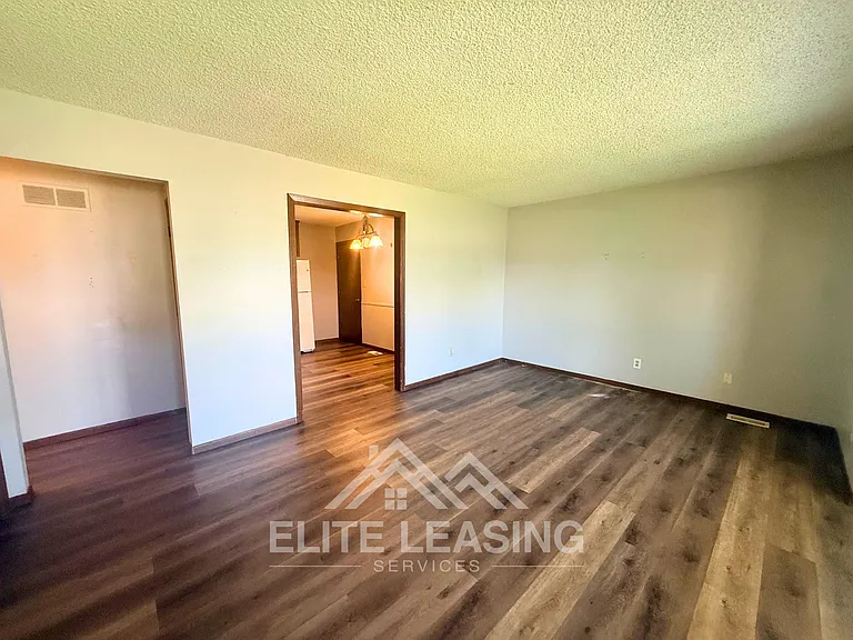 2745 SW Arrowhead Rd — Photo 2