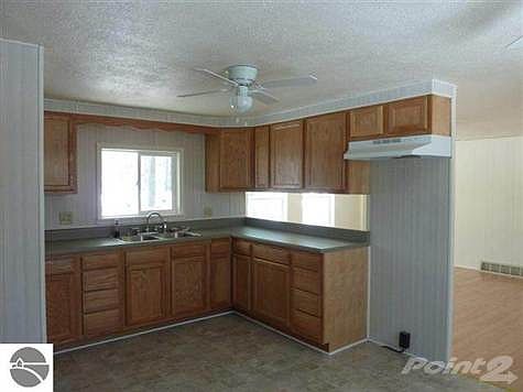 4th image of 4021 Judy Dr
