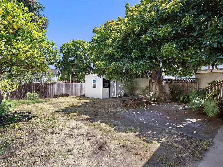 1733 Lincoln Ave — Photo 22
