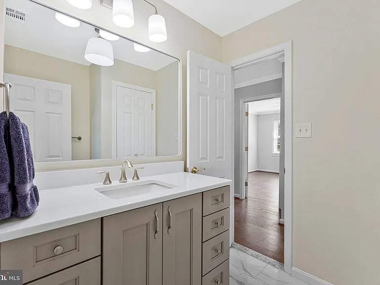 10034 Scenic View Ter — Photo 35