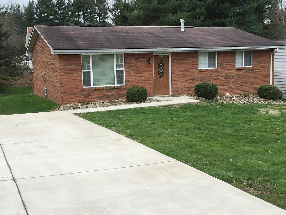1st image of 200 Brittigan Cir