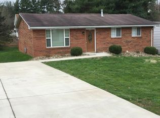 200 Brittigan Cir, Marietta, OH 45750