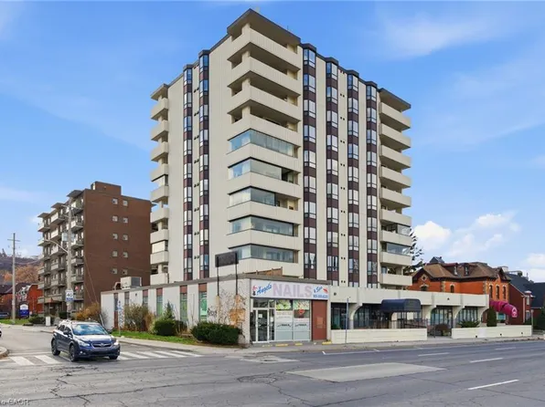432 Main St E #902, Hamilton, ON L8N 1J9