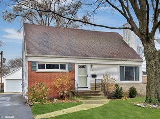 634 E Clarendon Ave, Arlington Heights, IL