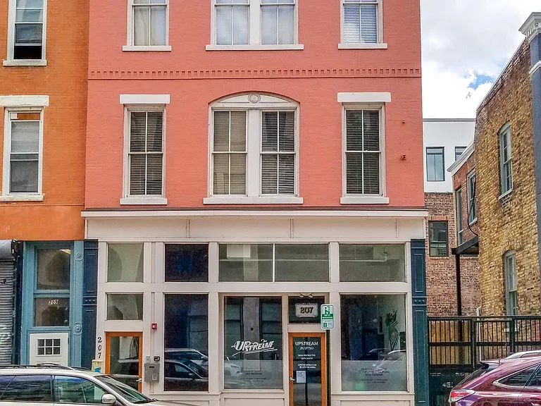 207 N 3rd St #4 — Photo 3