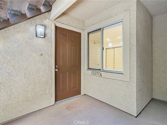 4th image of 10237 De Soto Ave Unit A