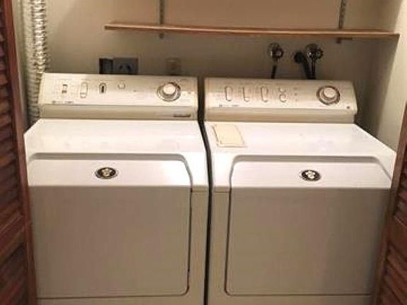 5th image of 5 Blackstone Dr APT 23