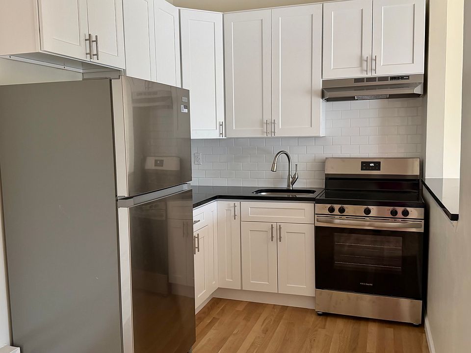1st image of 89 Uhland St #2