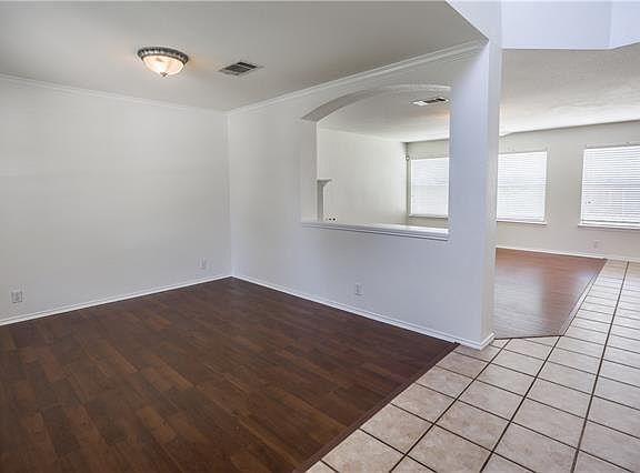 4th image of 5022 Cleves St