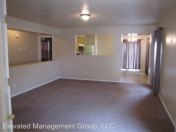 5th image of 508 Coral Ct NW
