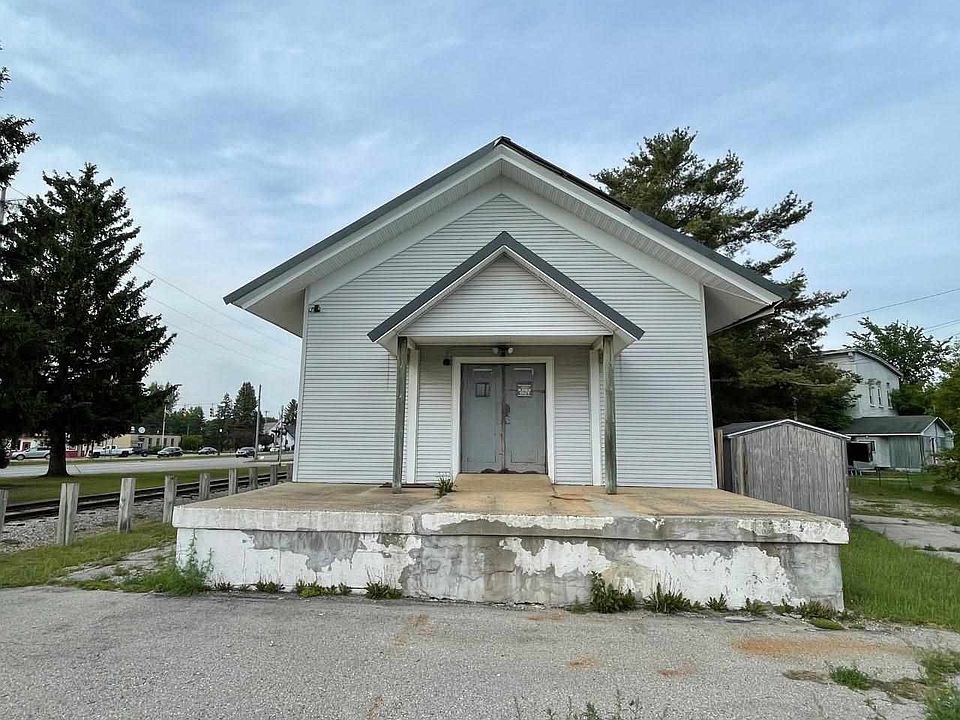 112 E State St, Mancelona, MI 49659 Zillow