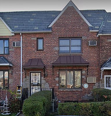 1st image of 63-122 Alderton St #1