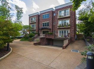 211 N Taylor Ave APT 102, Saint Louis, MO 63122