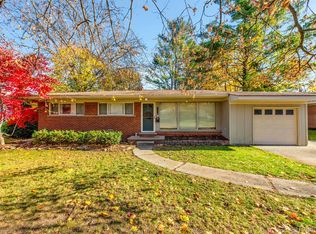 22808 Manning St, Farmington, MI 48336