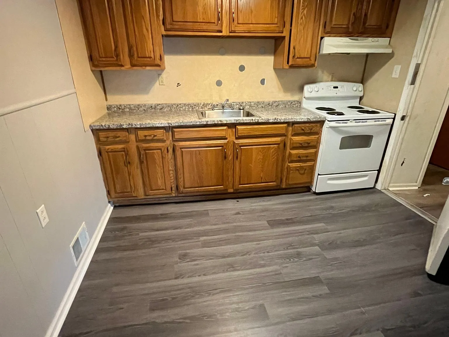 1587 Chichester Ave — Photo 4